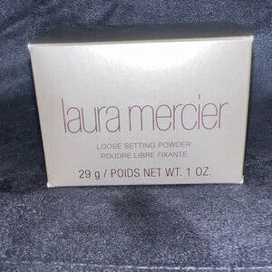 Laura Mercier Translucent Loose Setting Powder